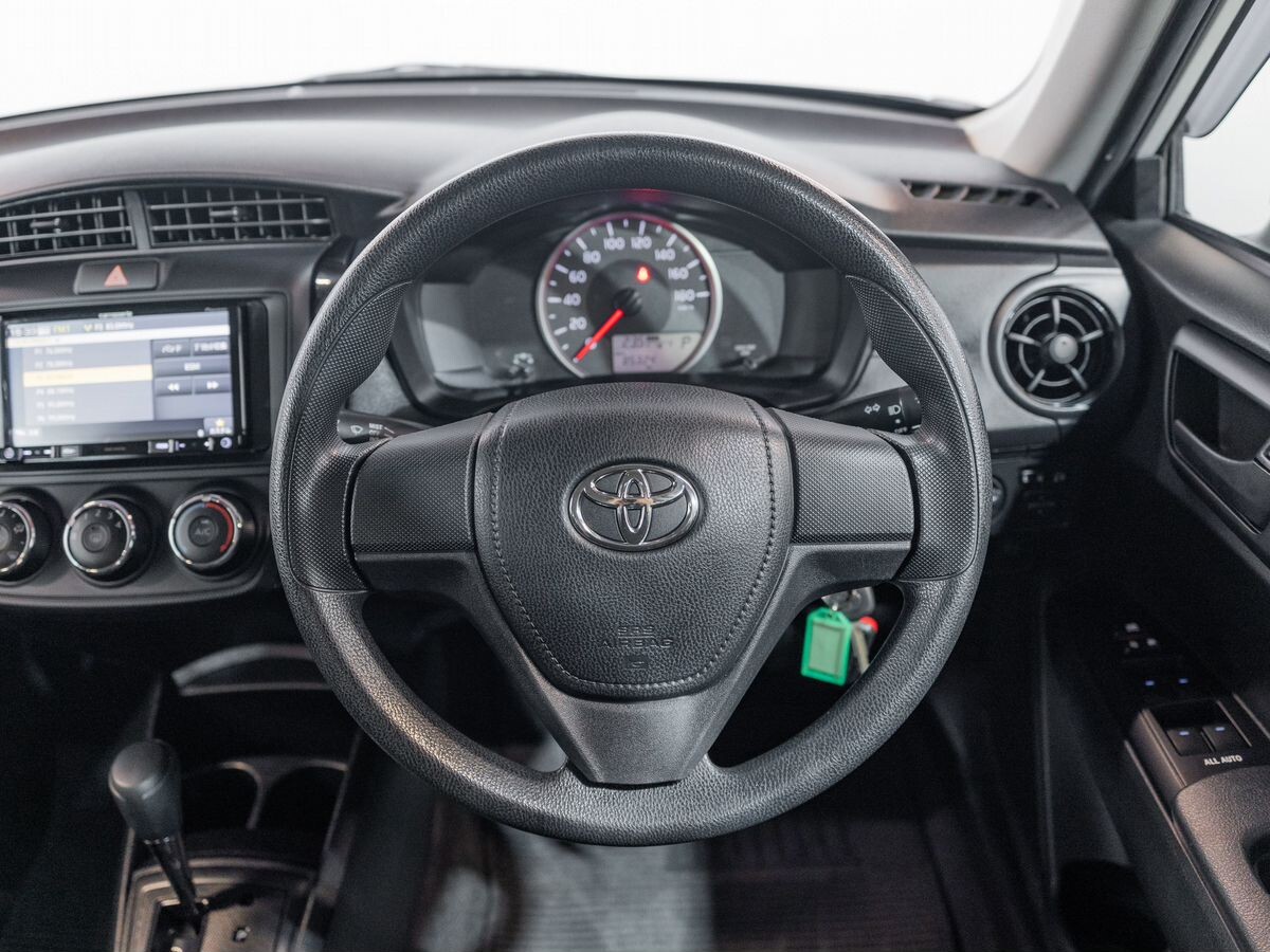 Toyota Corolla Axio 2019 - фото автомобиля