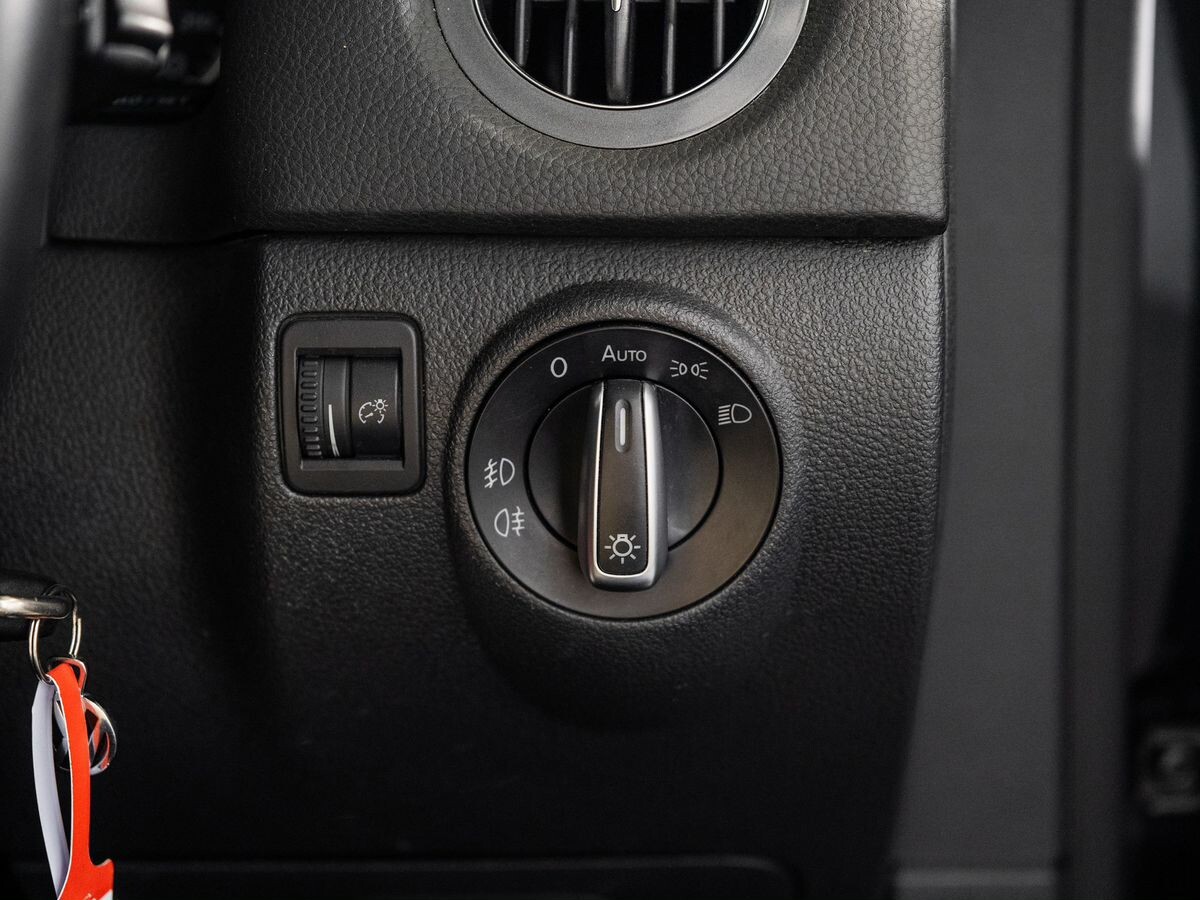 Volkswagen Tiguan 2014 - фото автомобиля