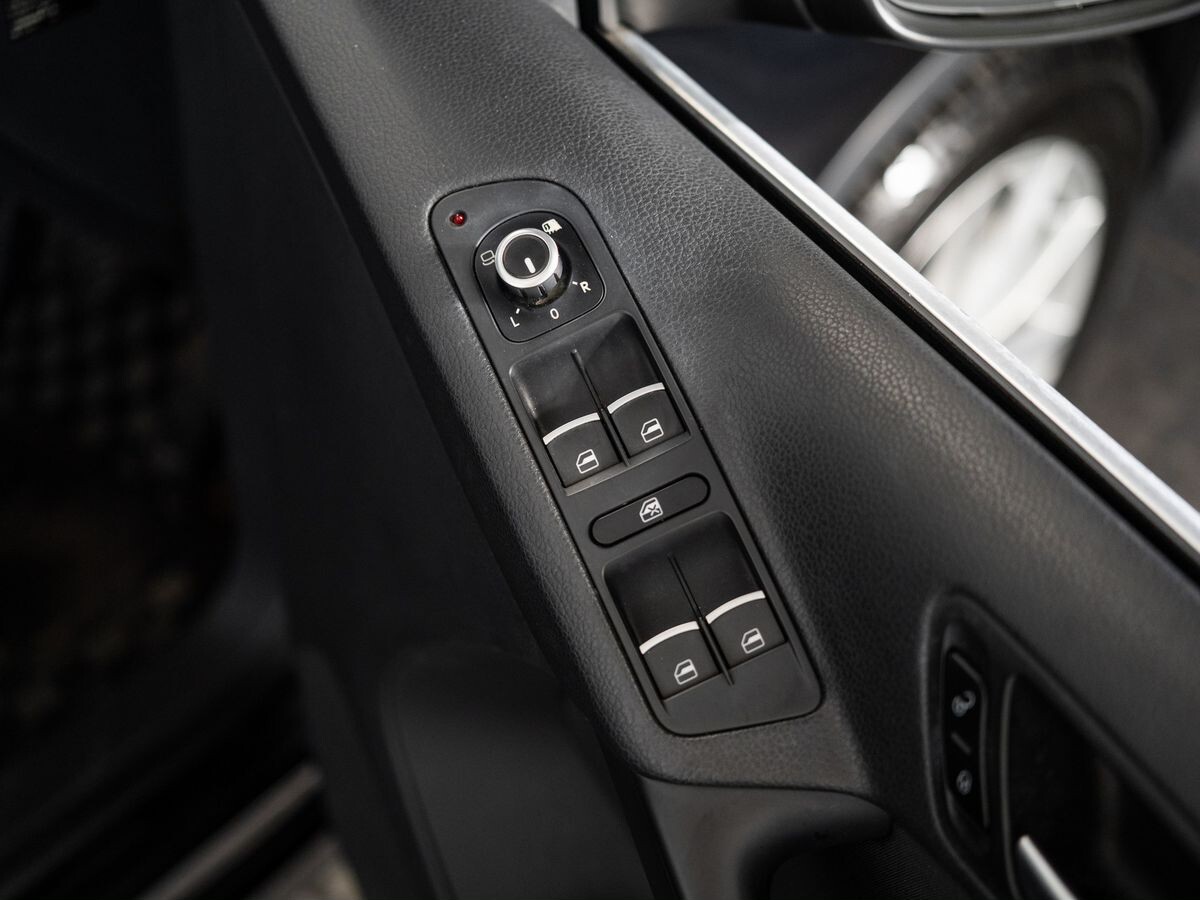Volkswagen Tiguan 2014 - фото автомобиля