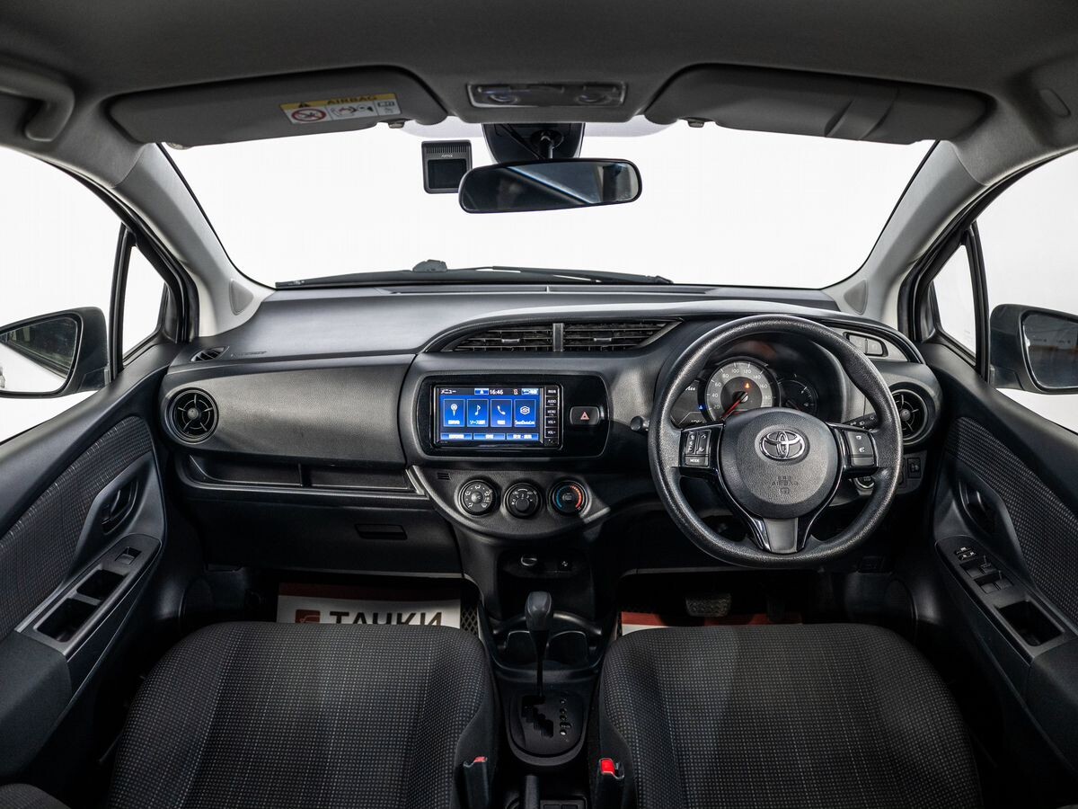Toyota Vitz 2019 - фото автомобиля
