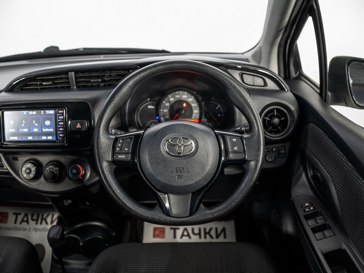 Toyota Vitz 2019 - фото автомобиля