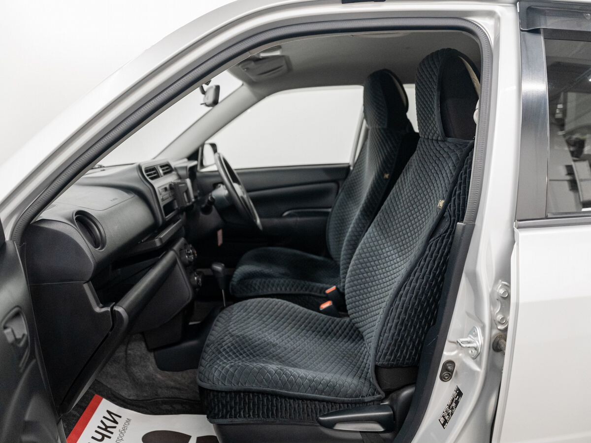 Toyota Succeed 2019 - фото автомобиля