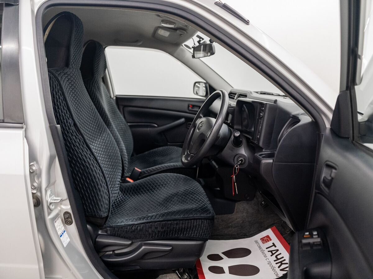Toyota Succeed 2019 - фото автомобиля