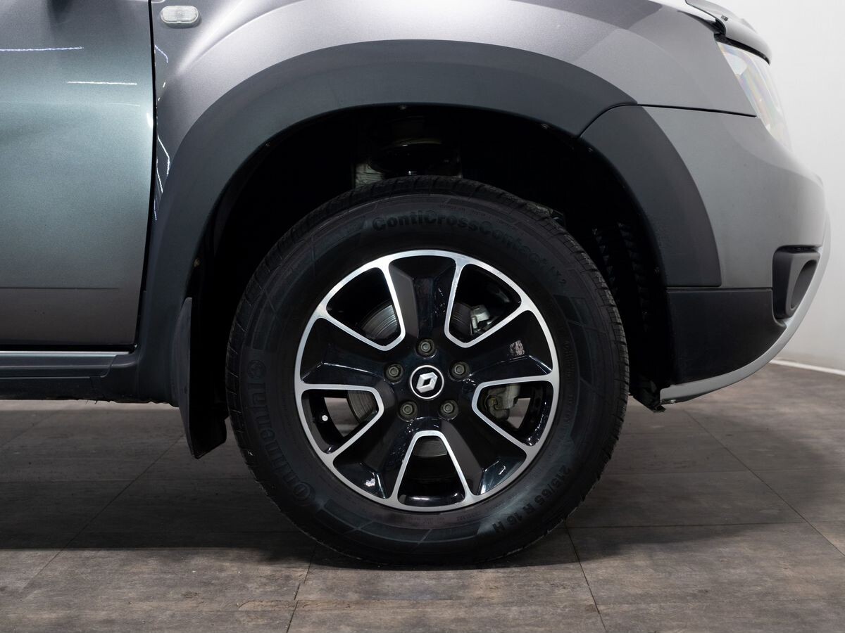 Renault Duster 2020 - фото автомобиля