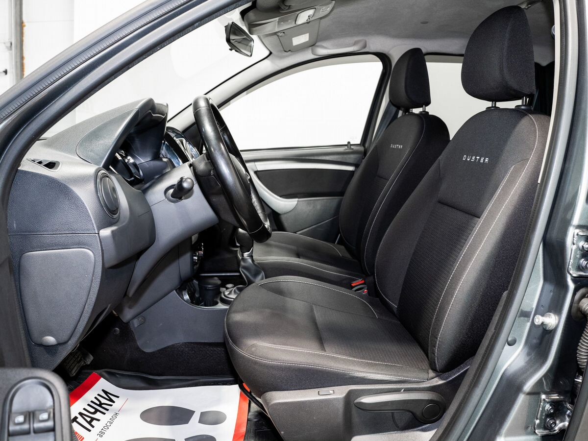 Renault Duster 2020 - фото автомобиля
