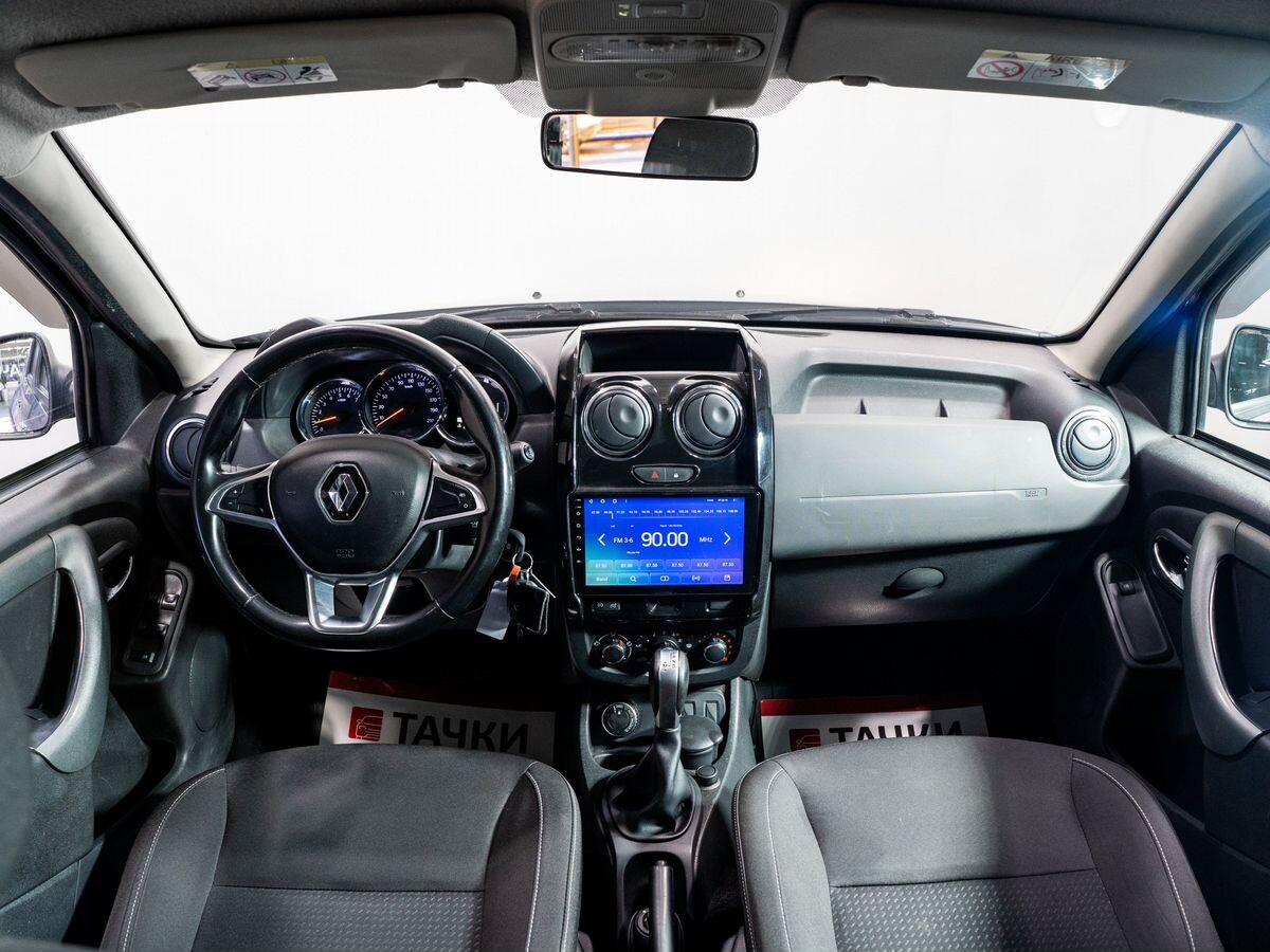 Renault Duster 2020 - фото автомобиля