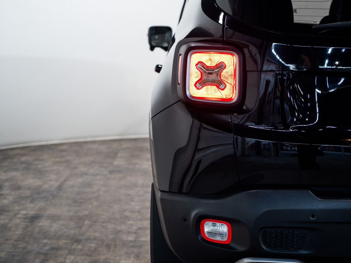 Jeep Renegade 2016 - фото автомобиля