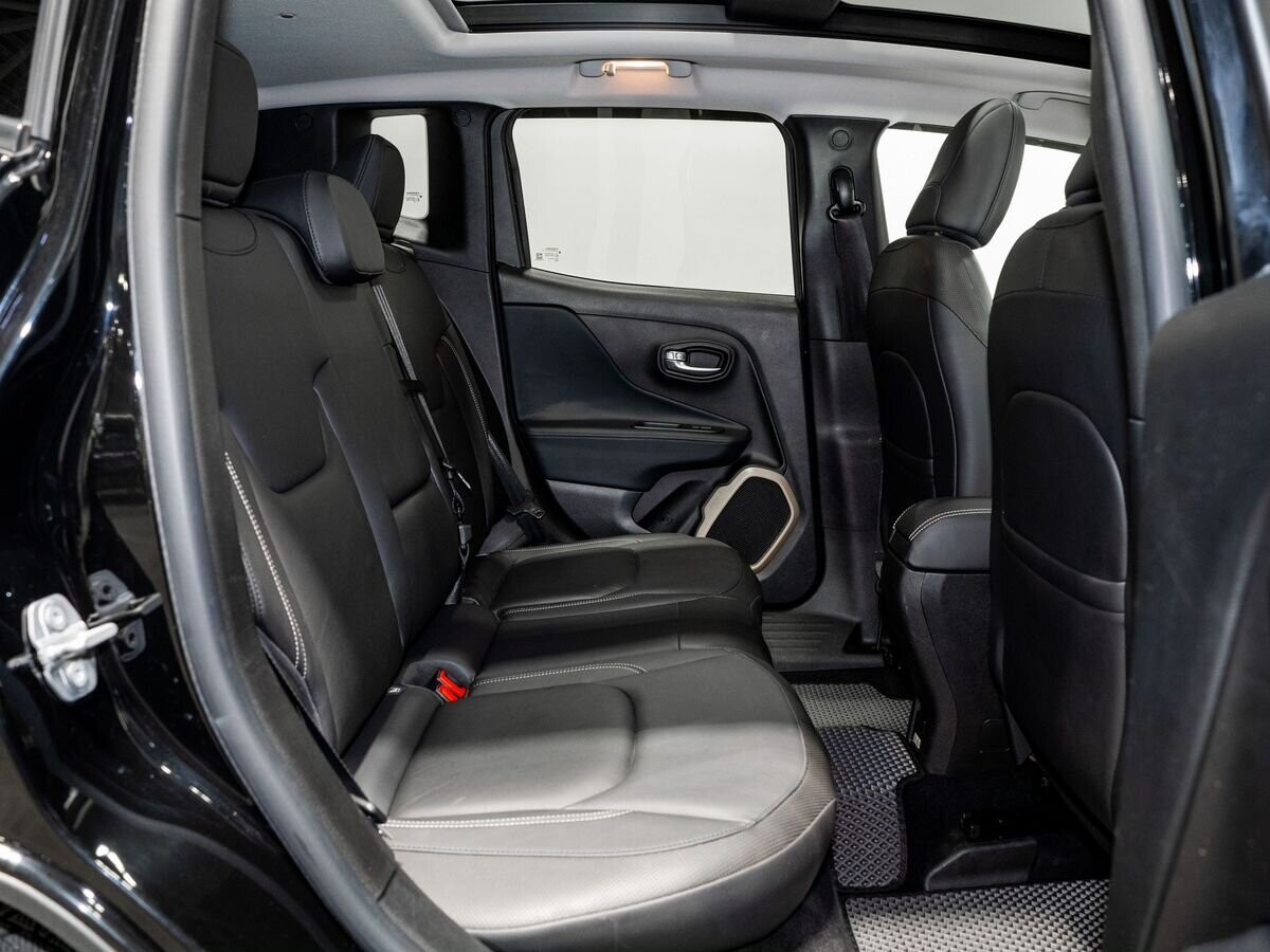 Jeep Renegade 2016 - фото автомобиля