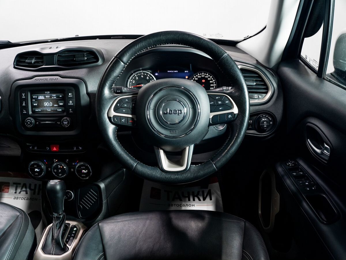 Jeep Renegade 2016 - фото автомобиля