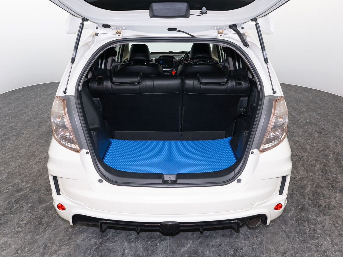 Honda Fit 2011 - фото автомобиля