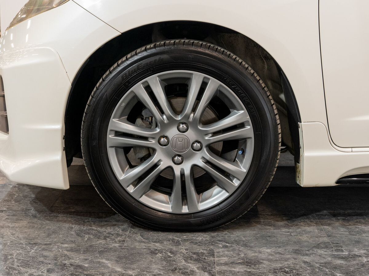 Honda Fit 2011 - фото автомобиля