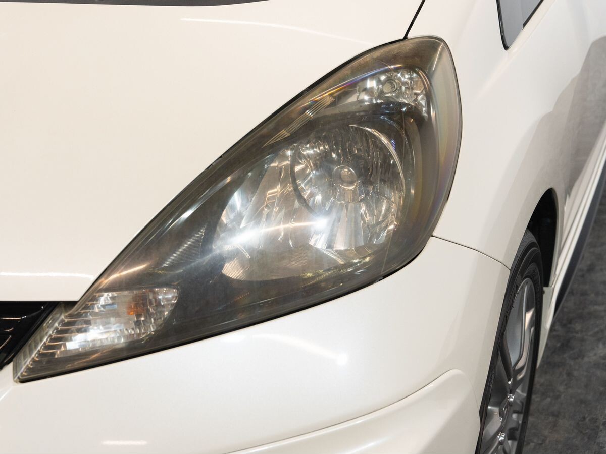 Honda Fit 2011 - фото автомобиля
