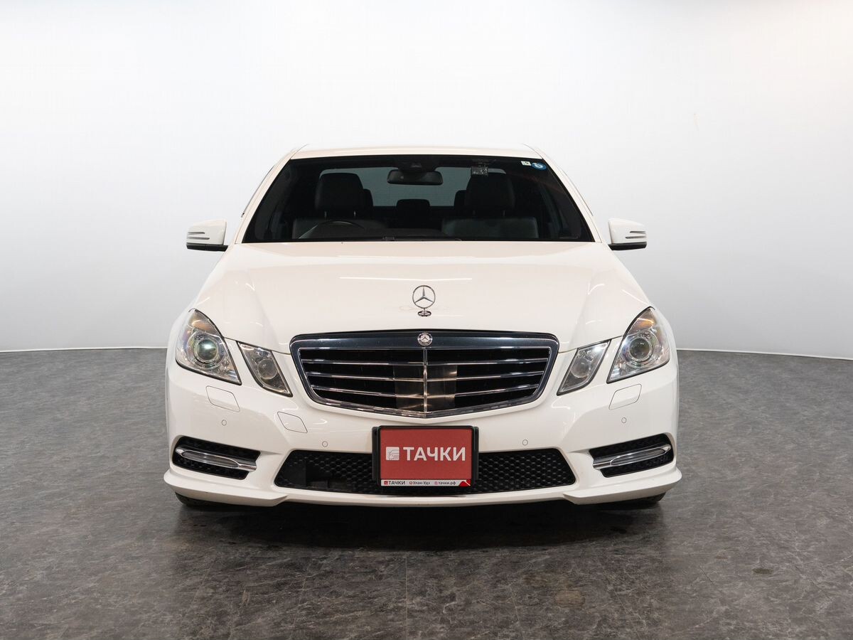 Mercedes-Benz E-Class 2013 - фото автомобиля