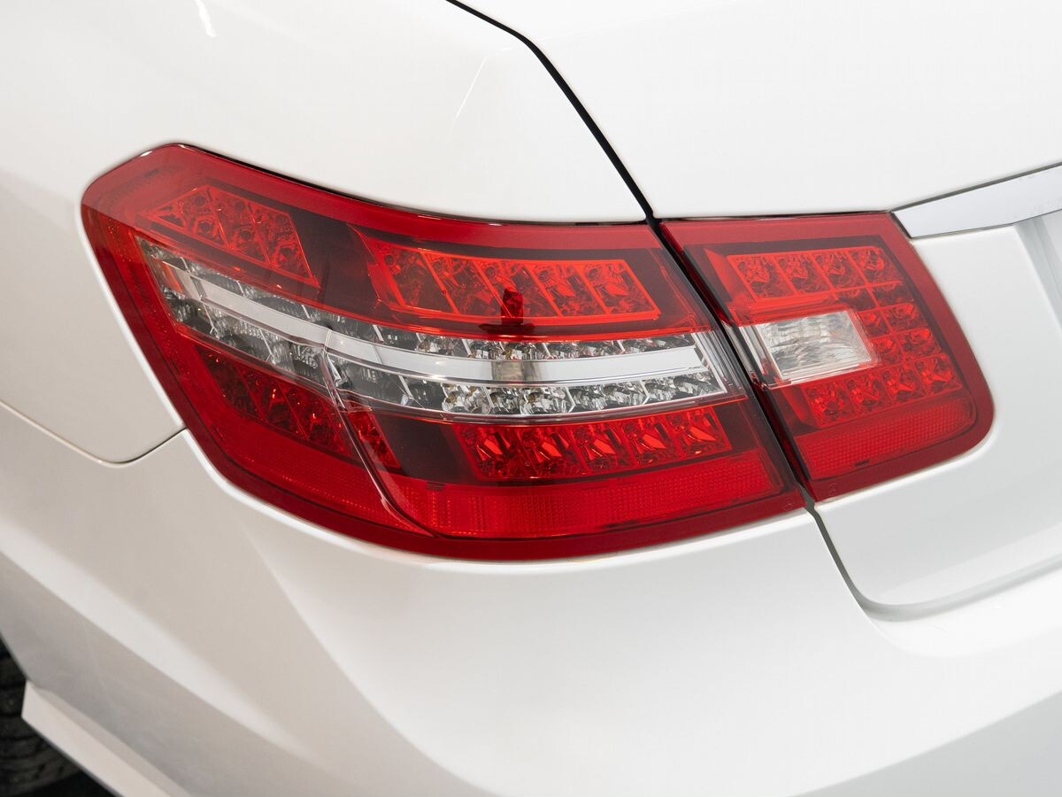Mercedes-Benz E-Class 2013 - фото автомобиля