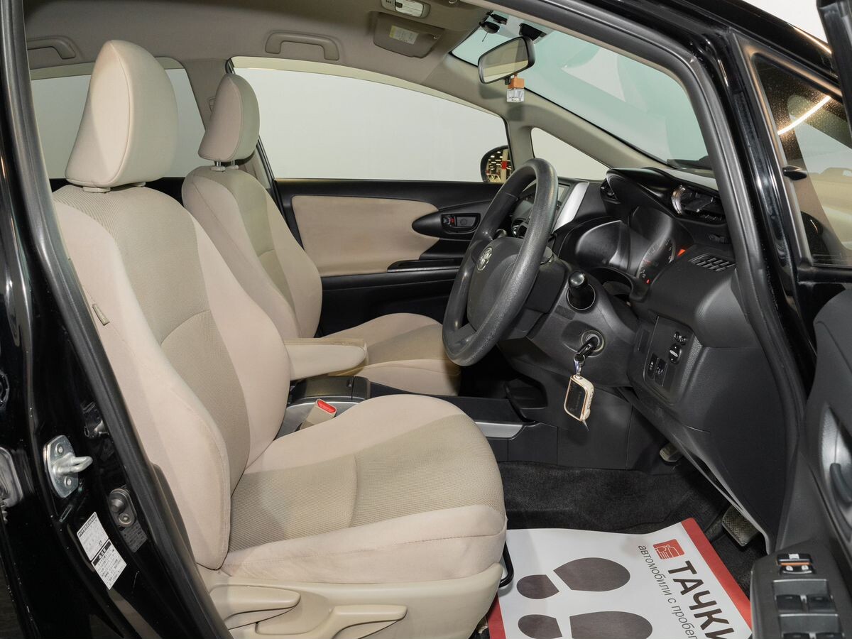 Toyota Wish 2013 - фото автомобиля