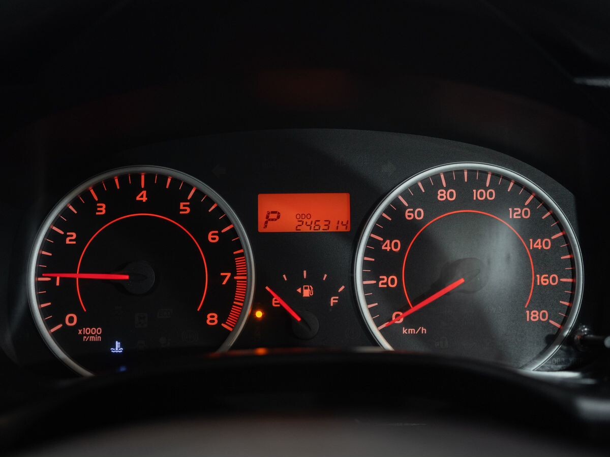 Toyota Wish 2013 - фото автомобиля