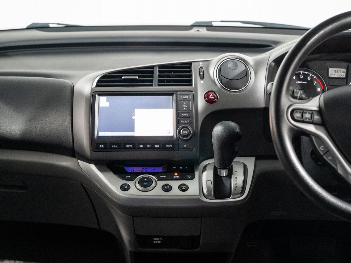 Honda Stream 2009 - фото автомобиля