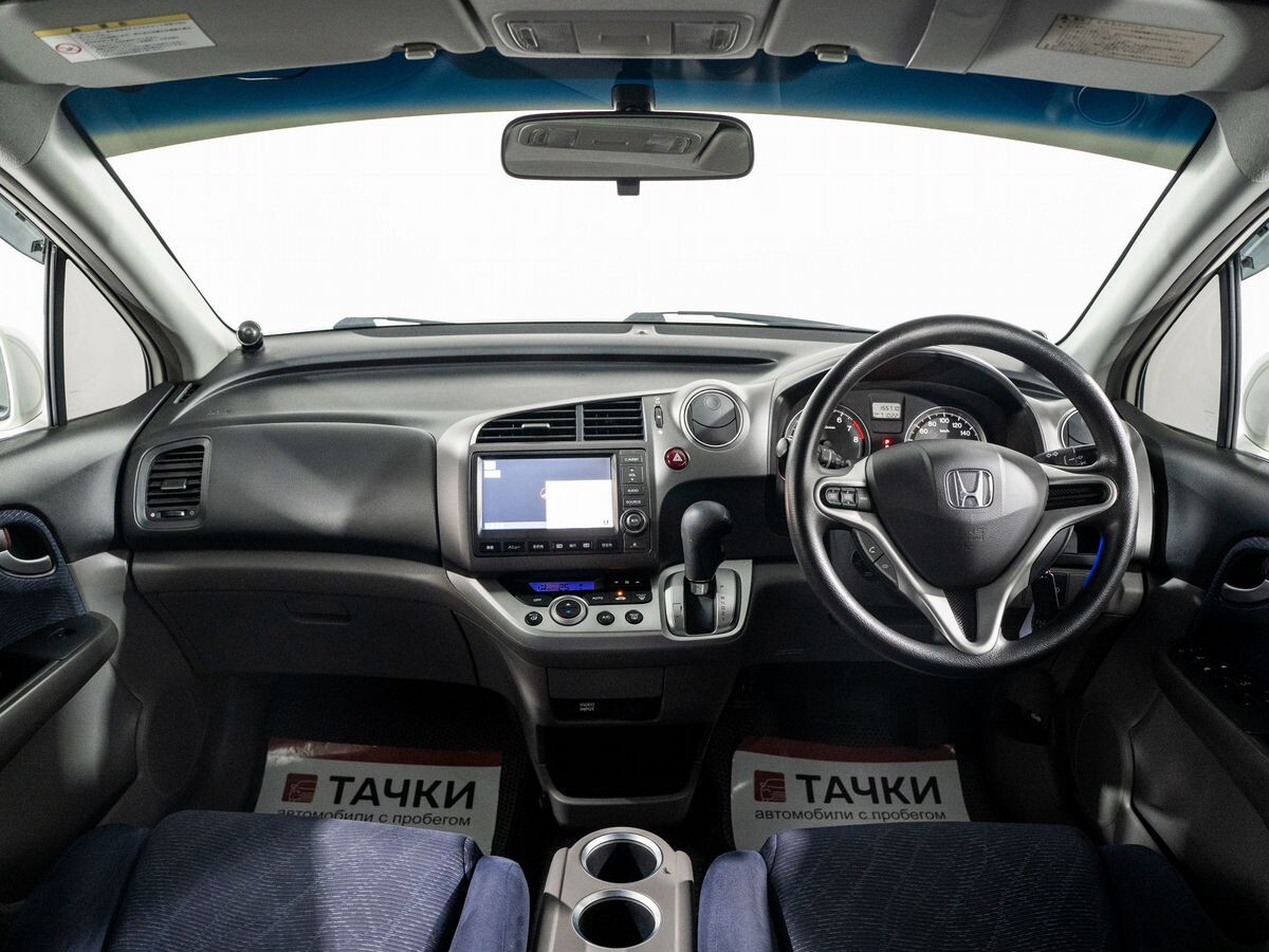 Honda Stream 2009 - фото автомобиля
