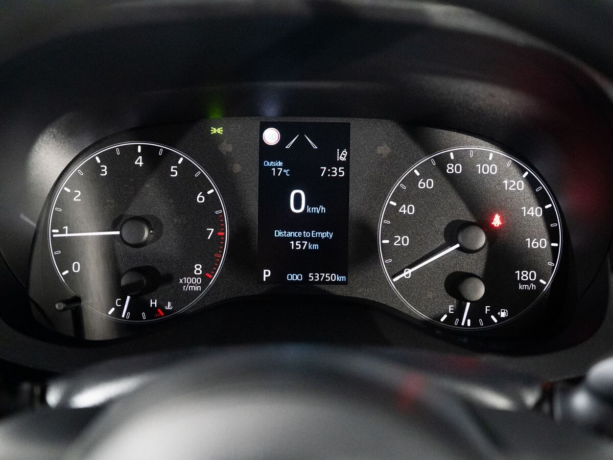 Toyota Yaris 2021 - фото автомобиля