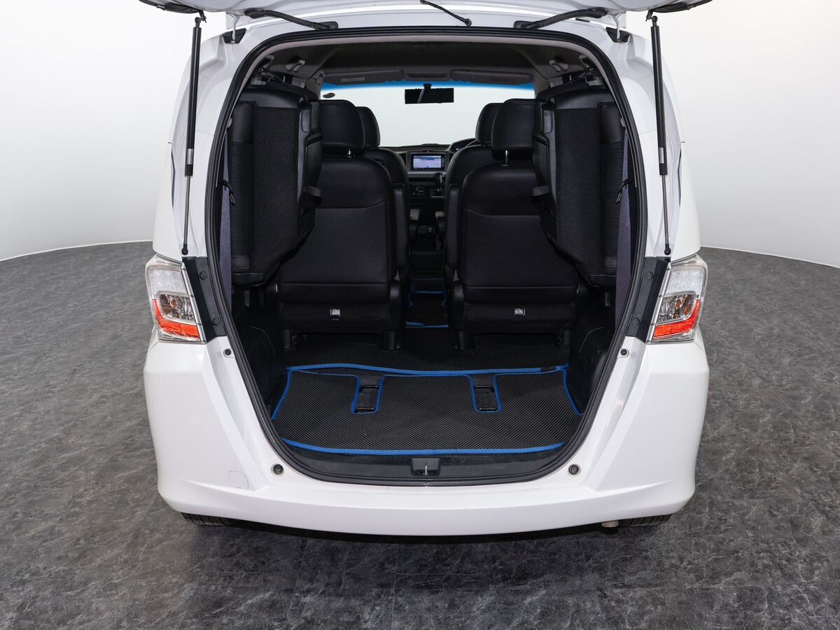 Honda Freed 2013 - фото автомобиля