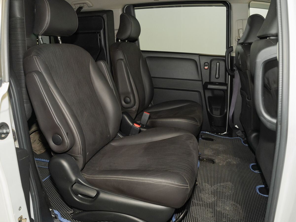 Honda Freed 2013 - фото автомобиля