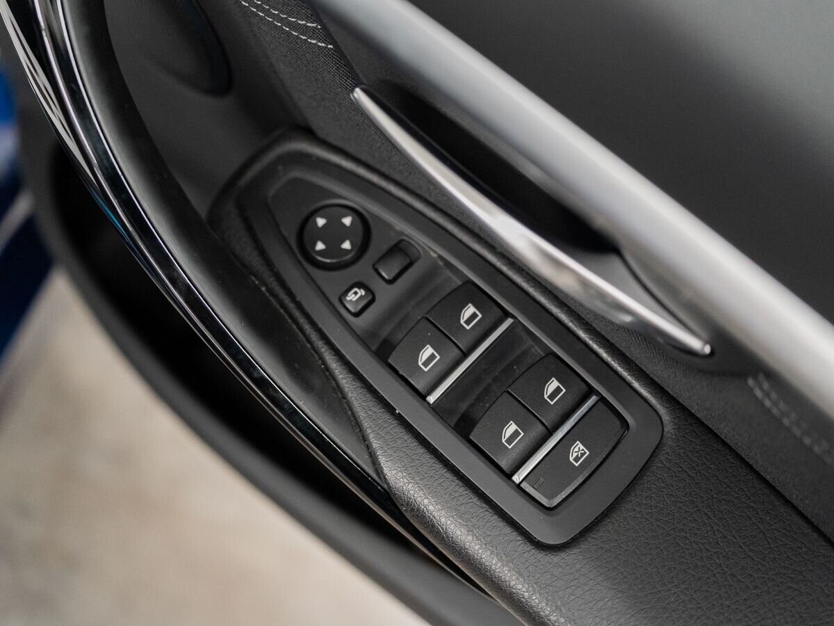 BMW 3-Series 2017 - фото автомобиля