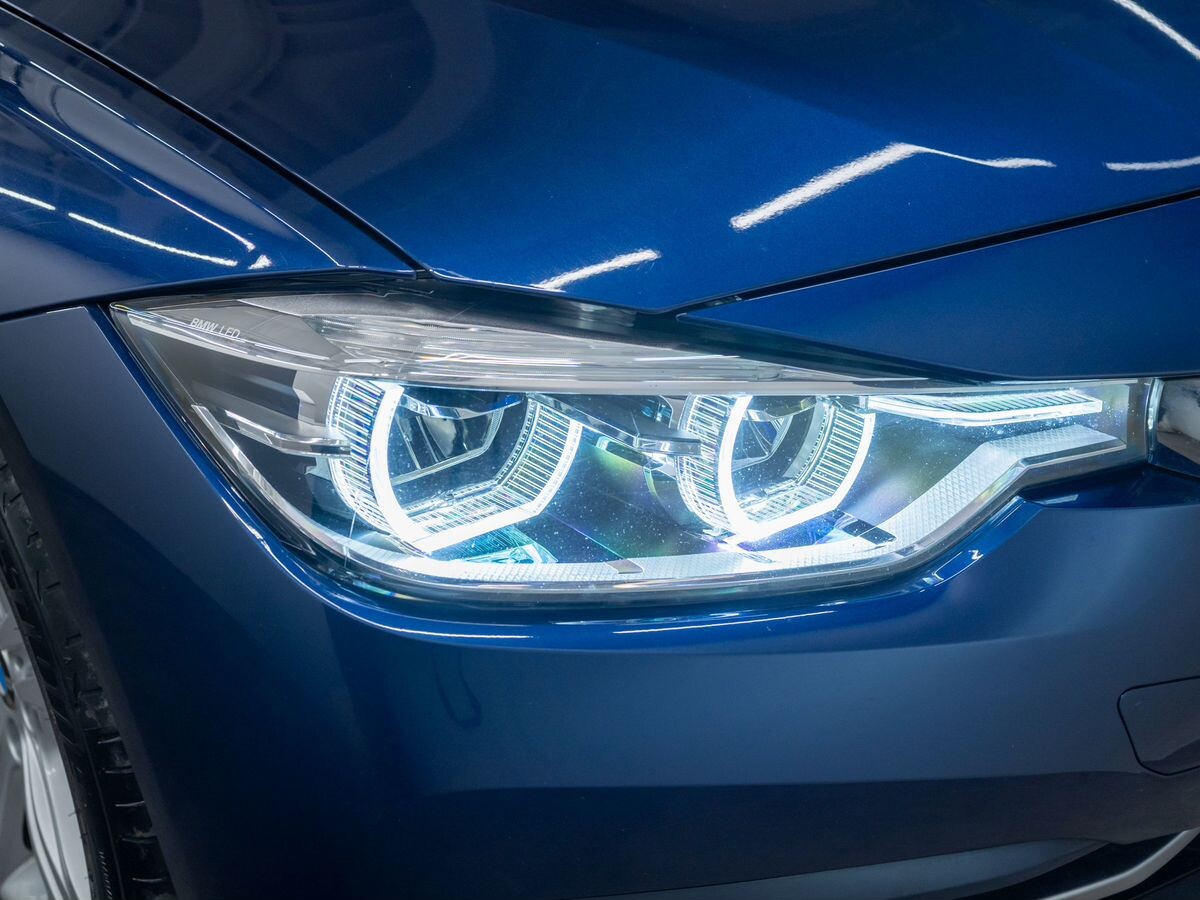 BMW 3-Series 2017 - фото автомобиля