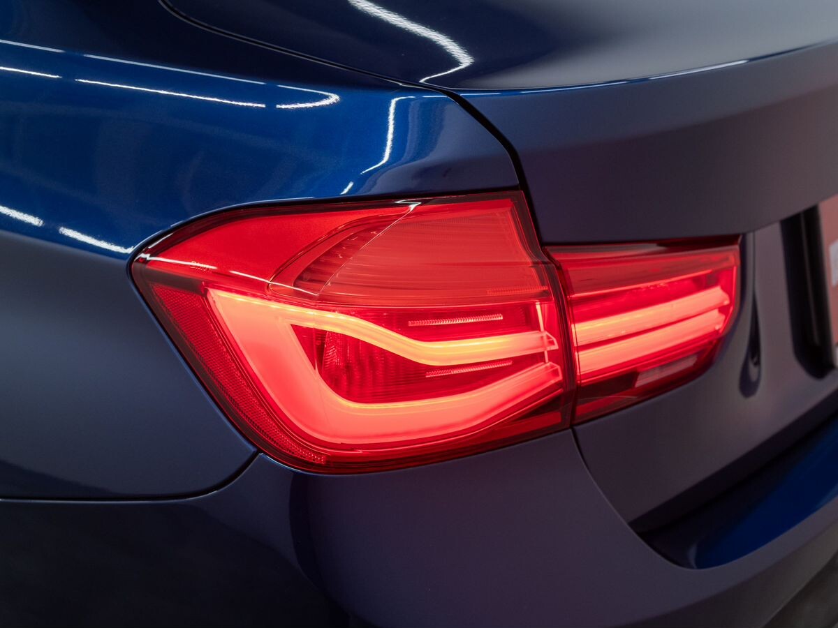 BMW 3-Series 2017 - фото автомобиля