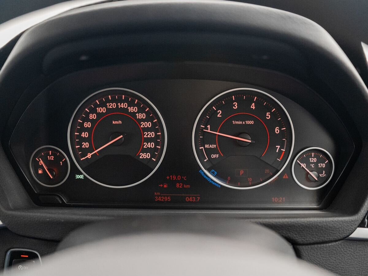 BMW 3-Series 2017 - фото автомобиля