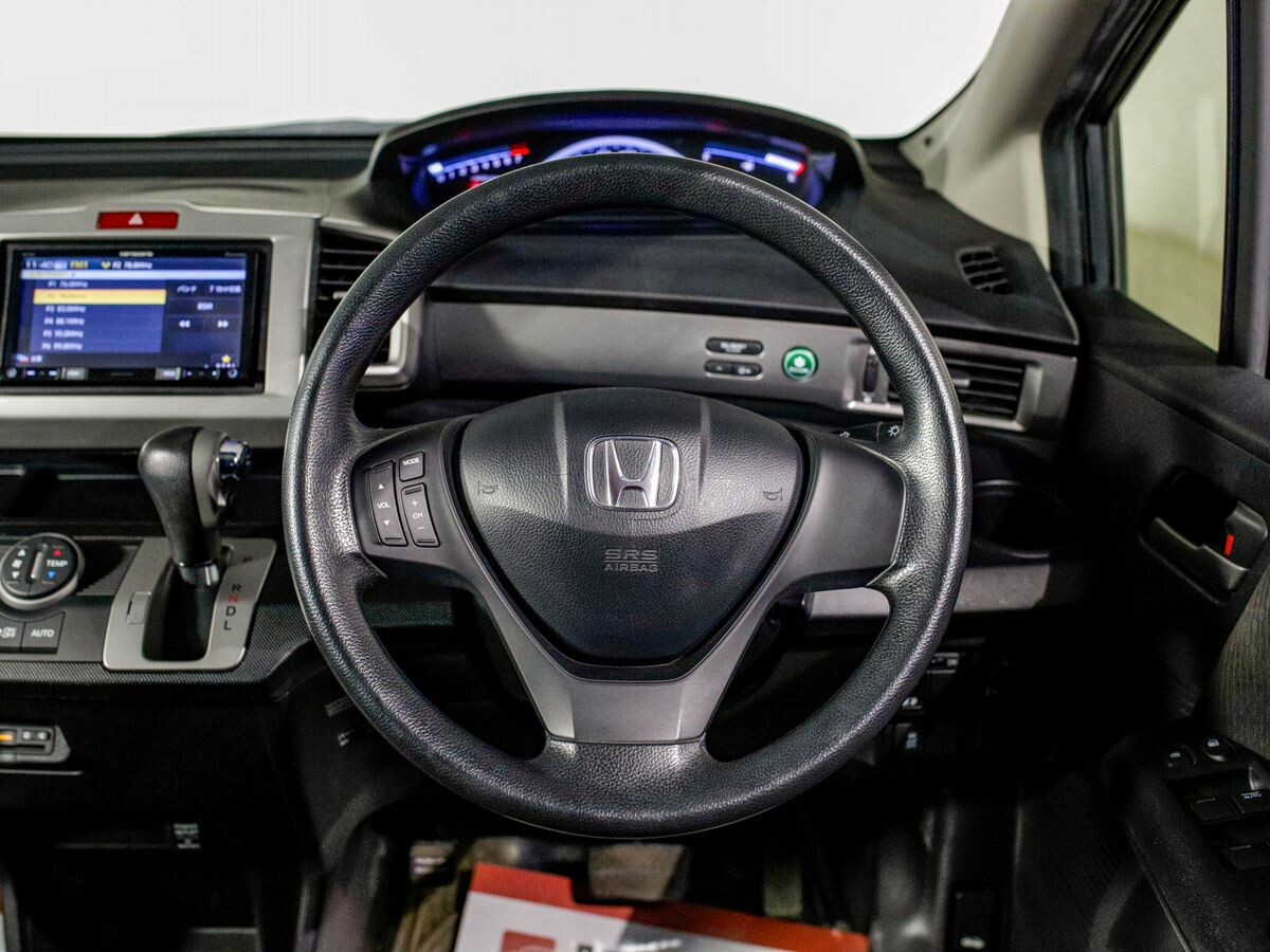 Honda Freed 2016 - фото автомобиля