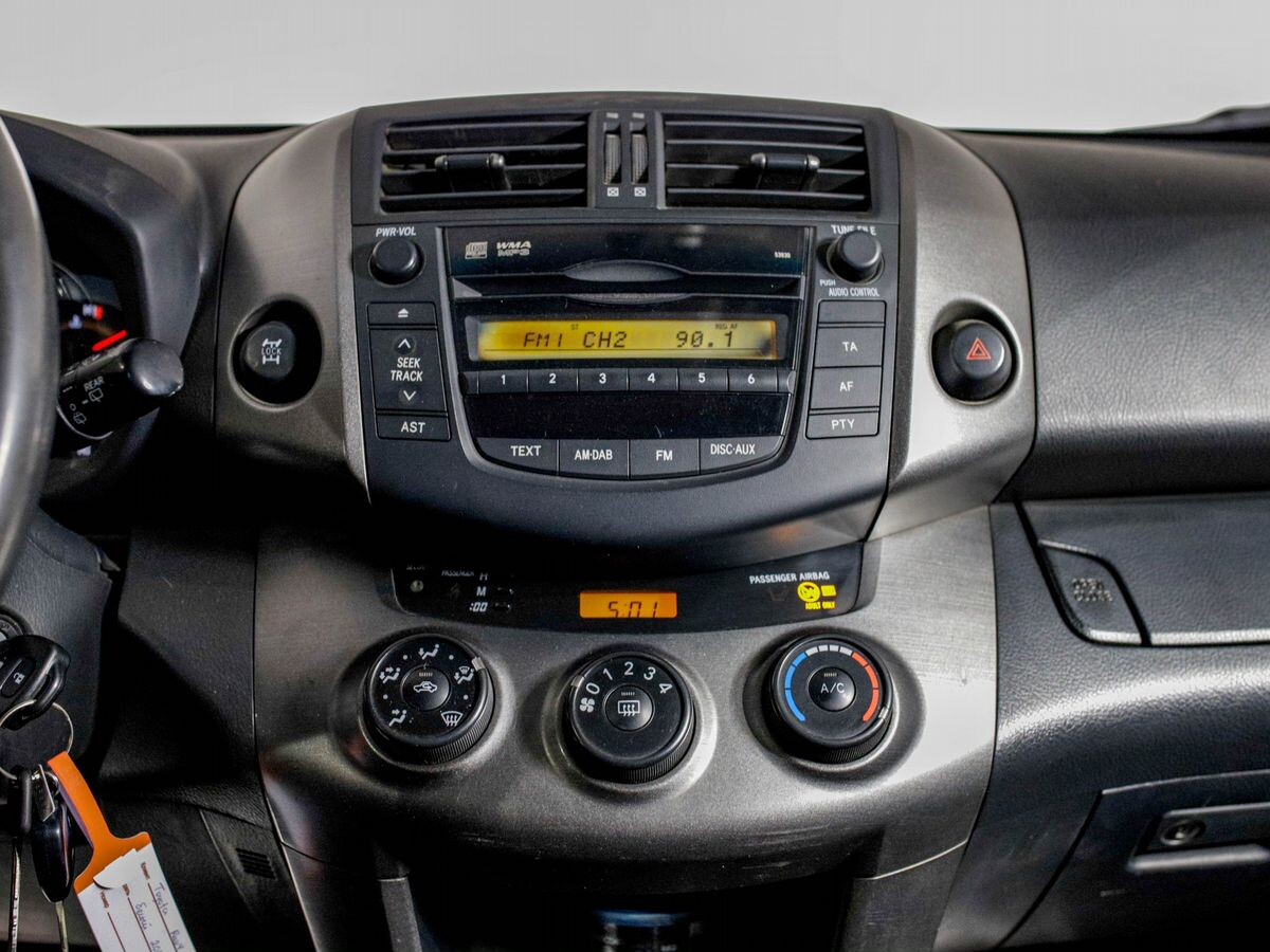 Toyota RAV4 2012 - фото автомобиля
