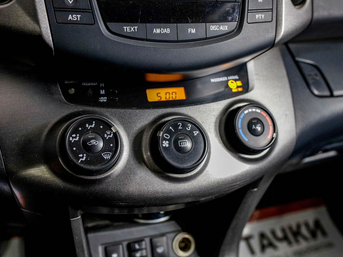 Toyota RAV4 2012 - фото автомобиля