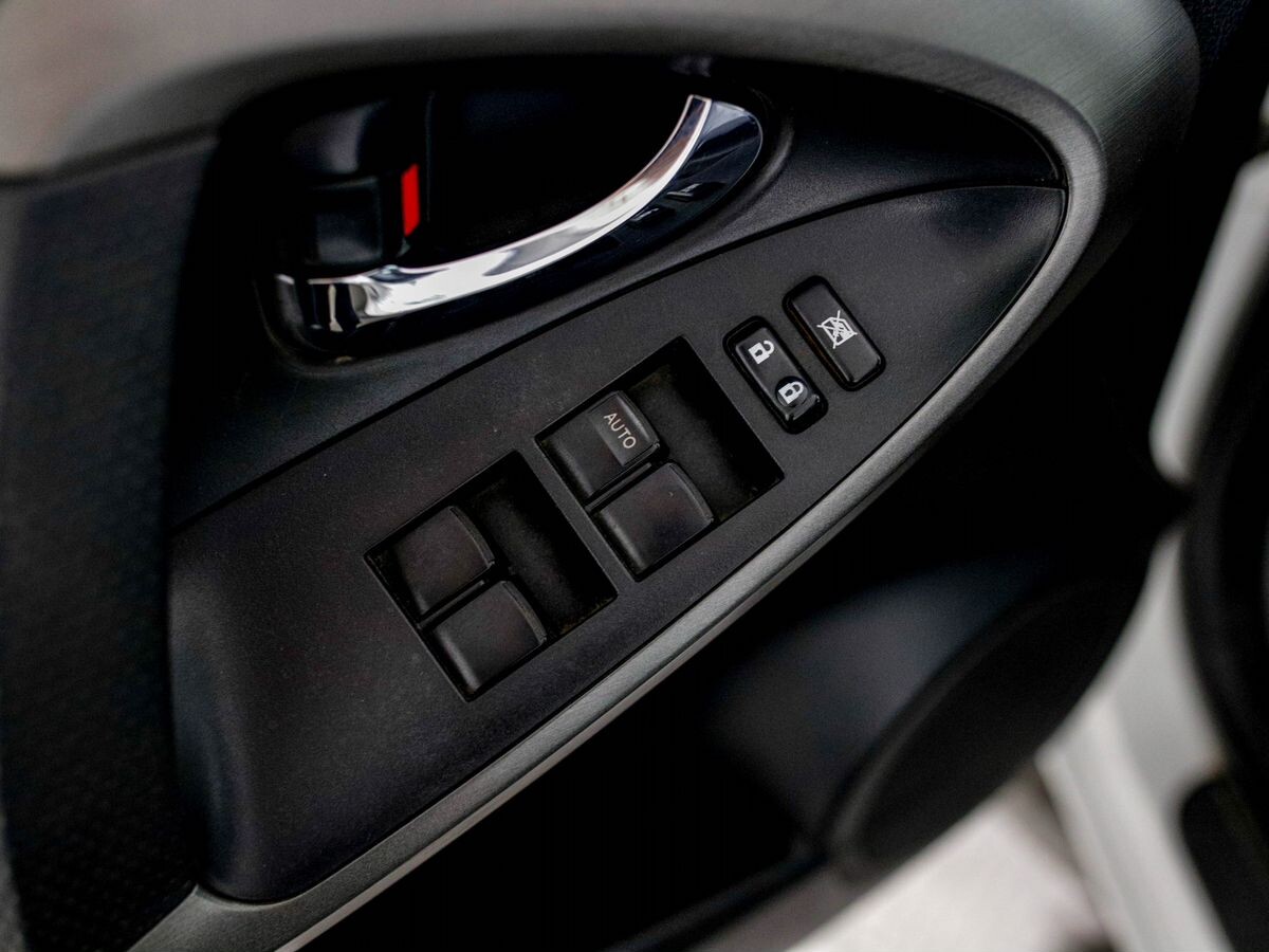 Toyota RAV4 2012 - фото автомобиля