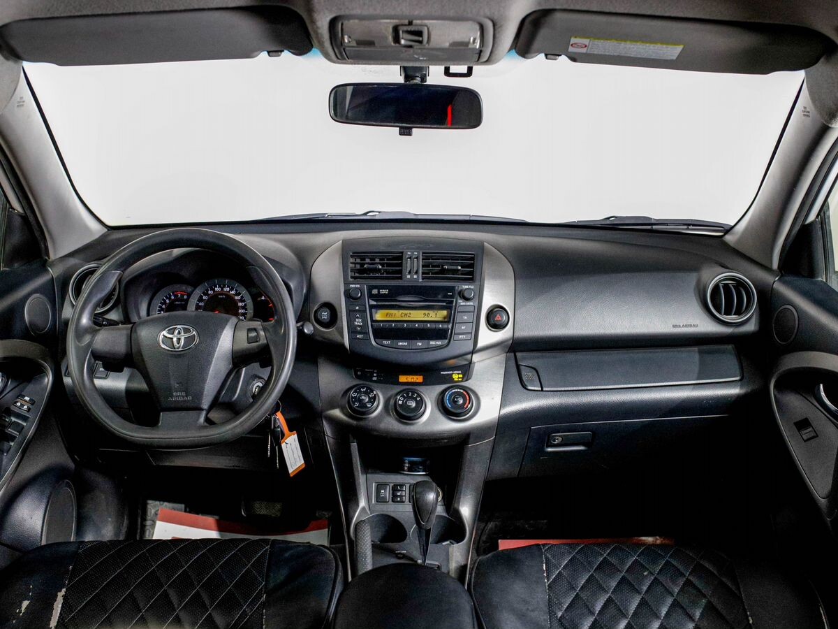 Toyota RAV4 2012 - фото автомобиля