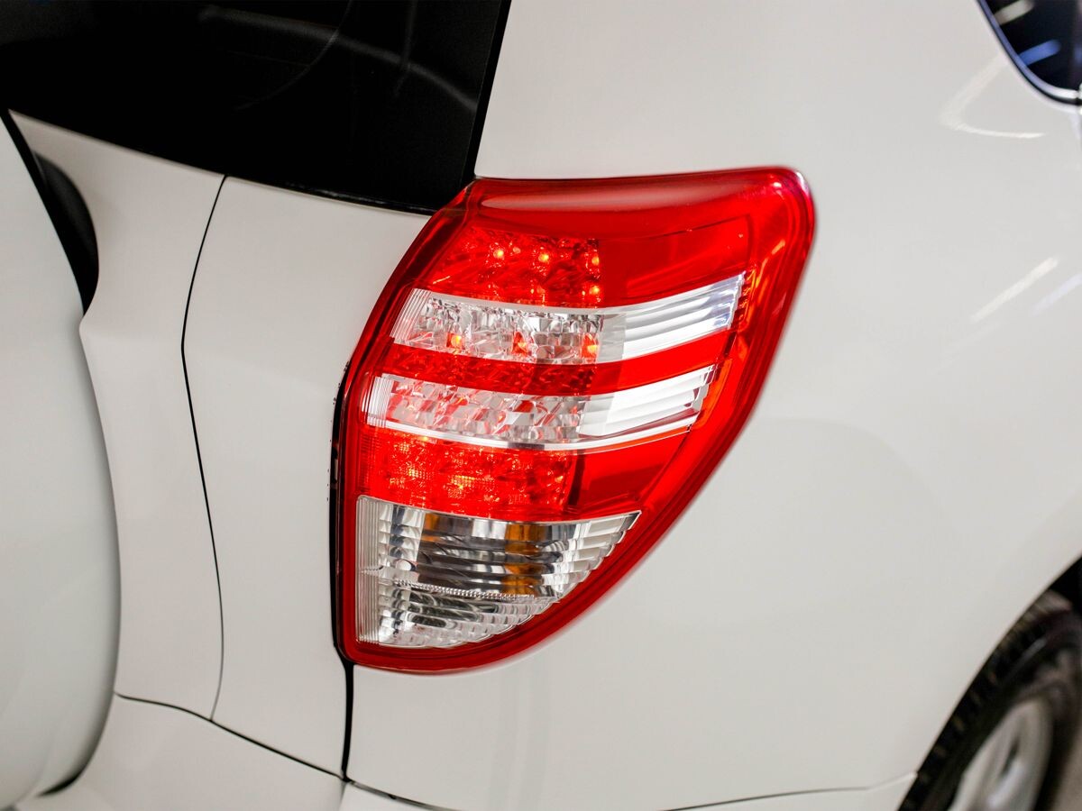 Toyota RAV4 2012 - фото автомобиля