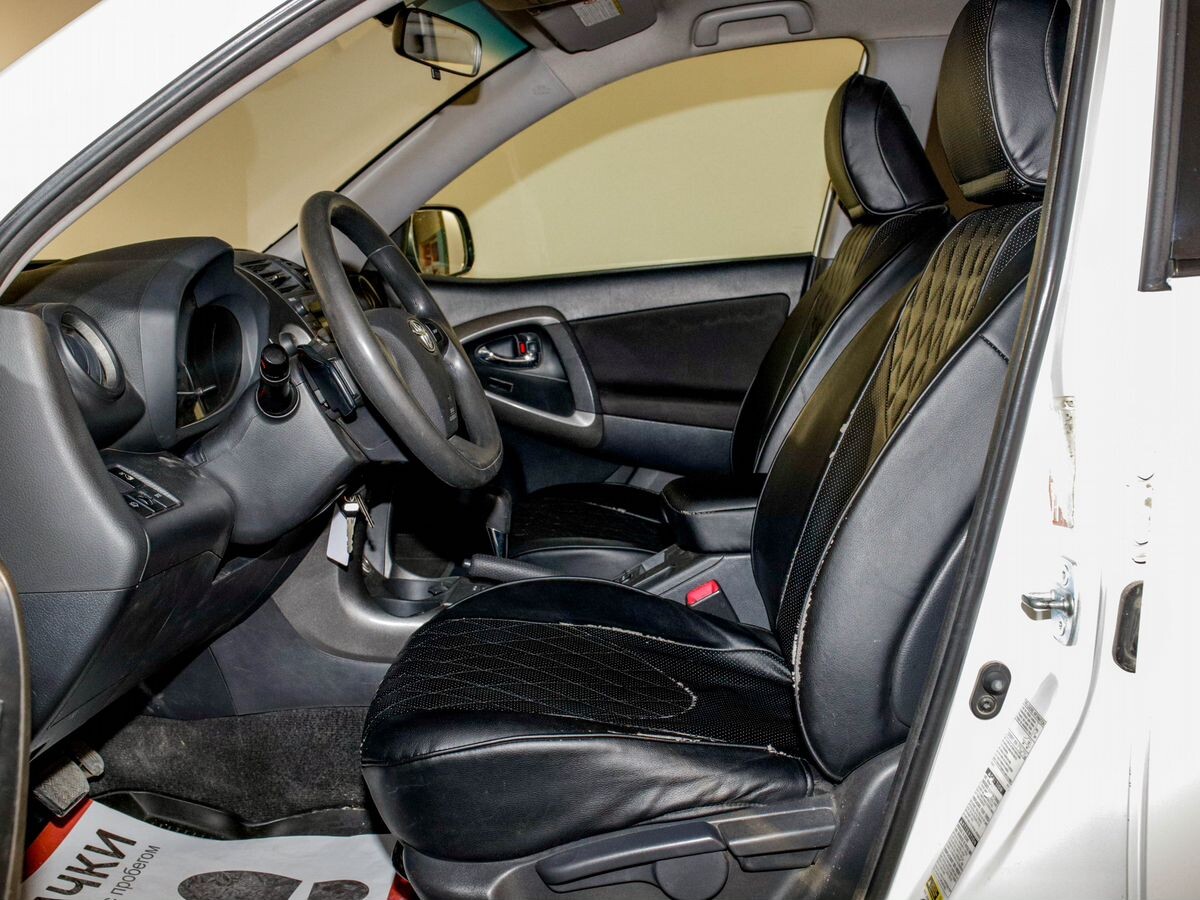 Toyota RAV4 2012 - фото автомобиля