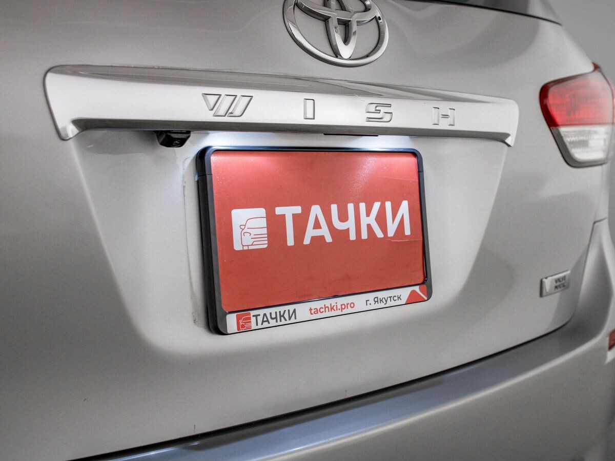 Toyota Wish 2009 - фото автомобиля