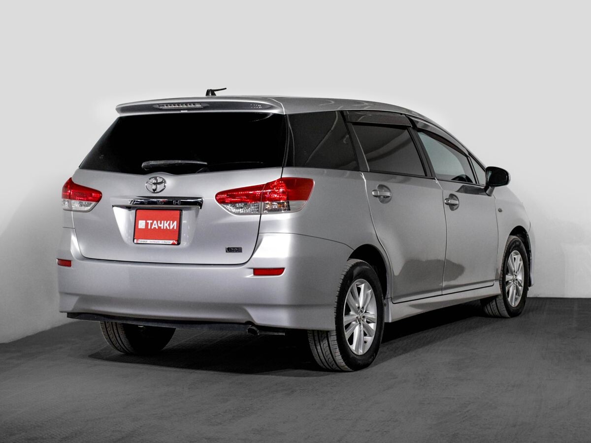 Toyota Wish 2009 - фото автомобиля