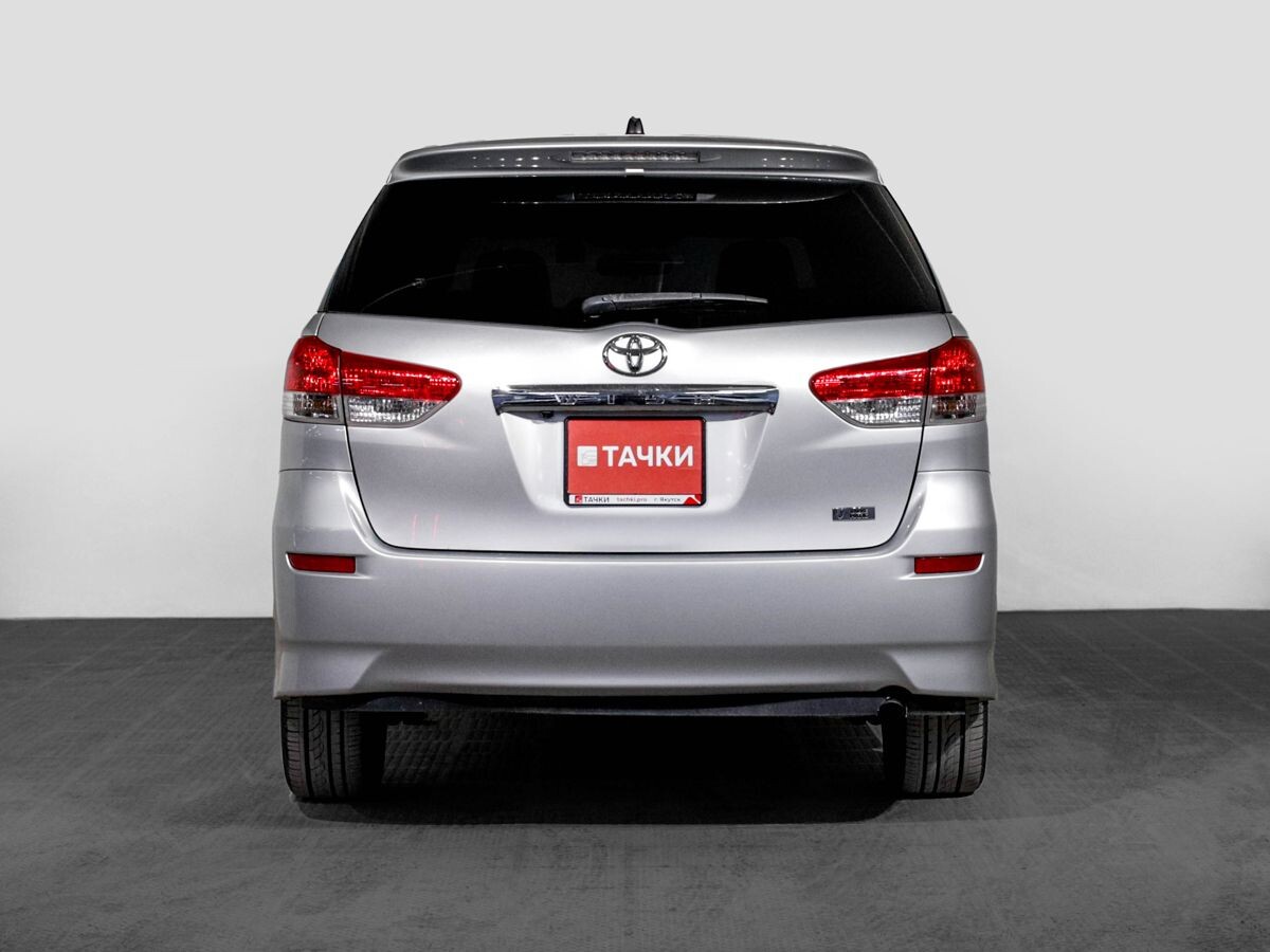 Toyota Wish 2009 - фото автомобиля