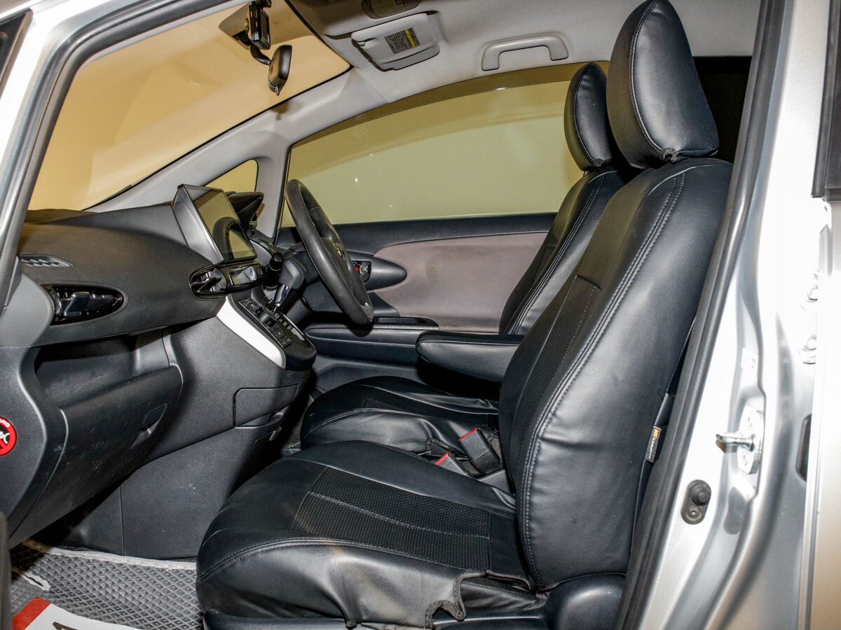 Toyota Wish 2009 - фото автомобиля