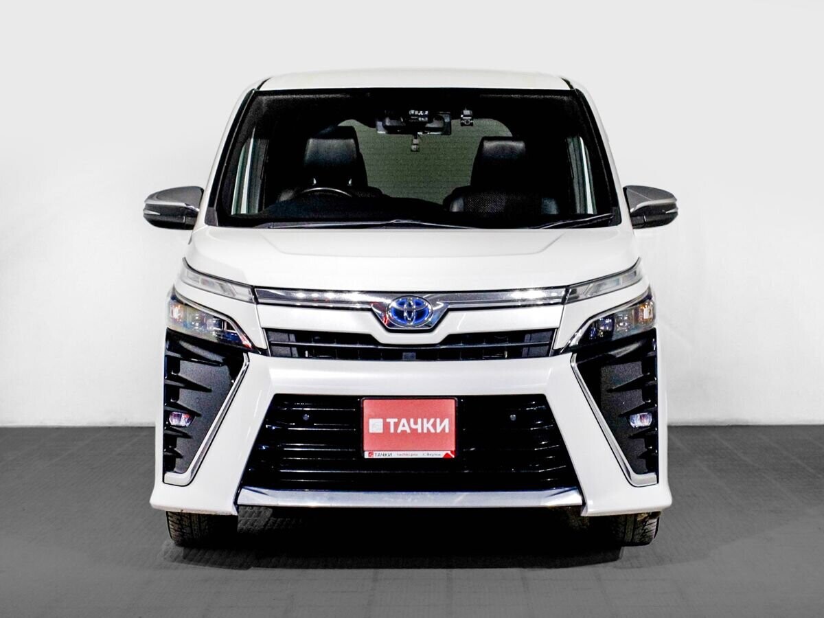 Toyota Voxy 2021 - фото автомобиля
