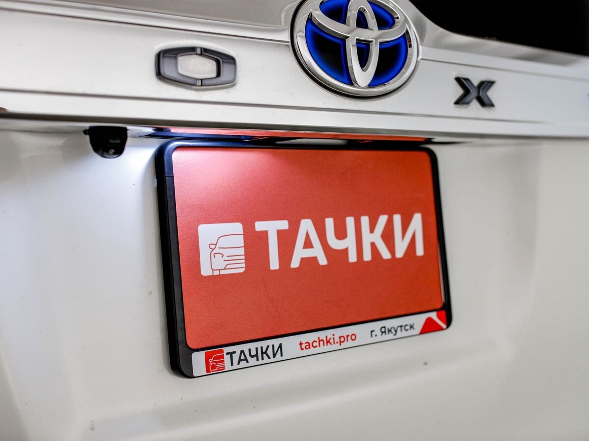 Toyota Voxy 2021 - фото автомобиля