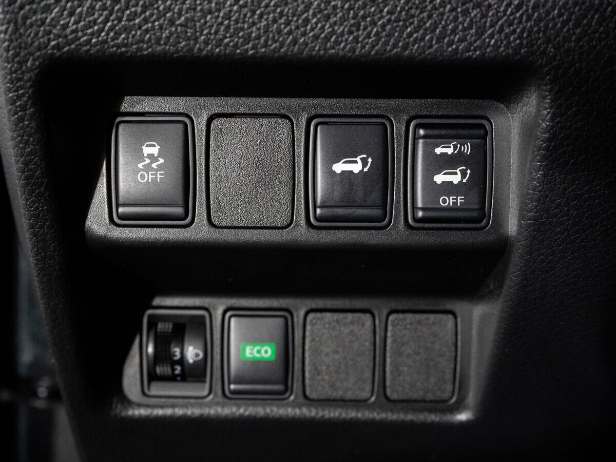 Nissan X-Trail 2017 - фото автомобиля