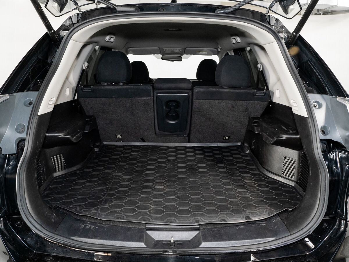Nissan X-Trail 2017 - фото автомобиля