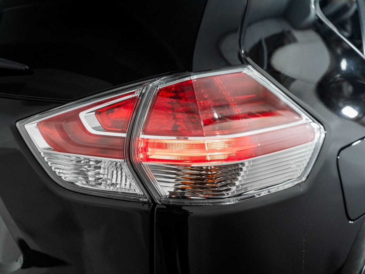 Nissan X-Trail 2017 - фото автомобиля