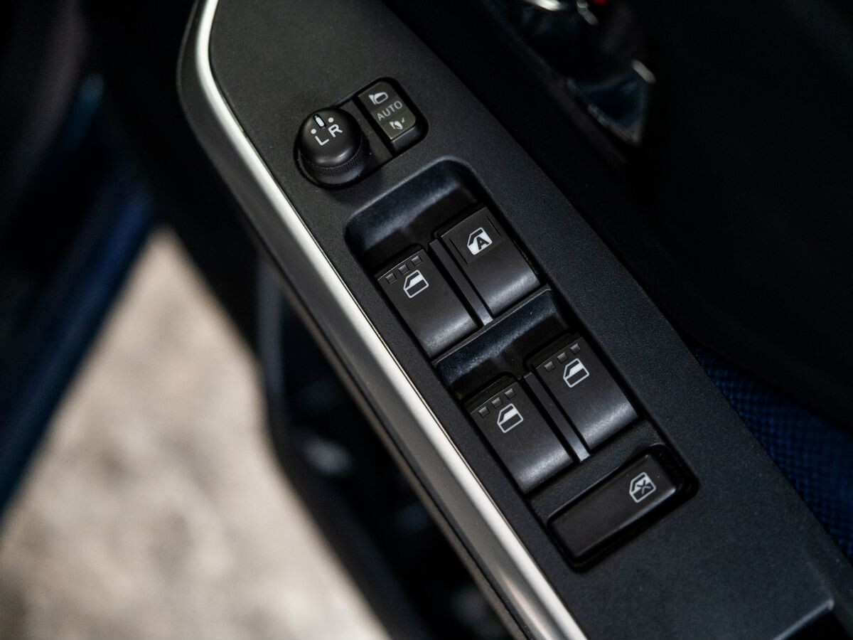Toyota Roomy 2017 - фото автомобиля
