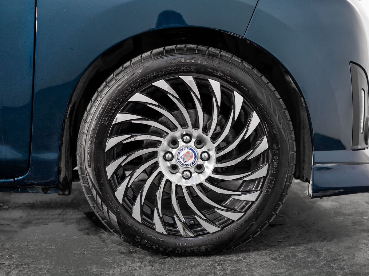 Toyota Roomy 2017 - фото автомобиля