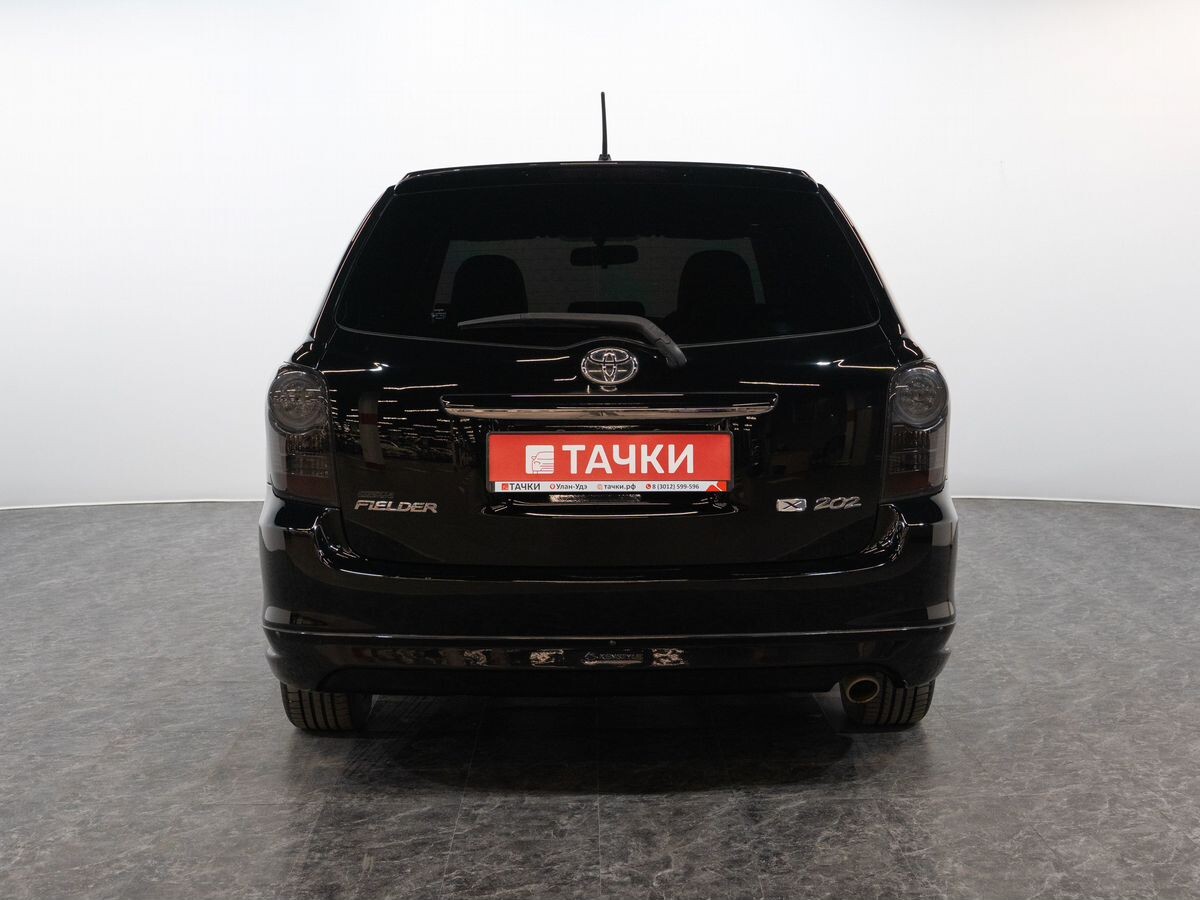 Toyota Corolla Fielder 2010 - фото автомобиля