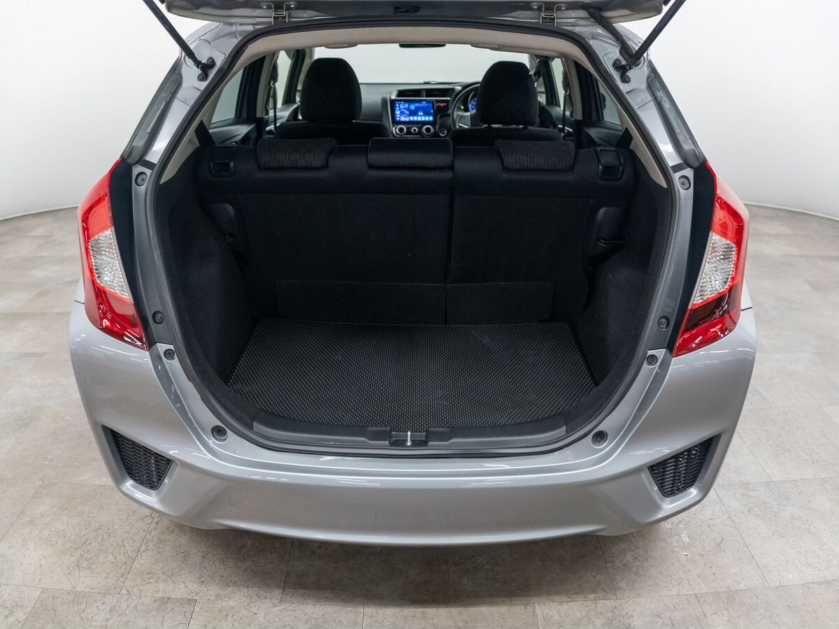 Honda Fit 2013 - фото автомобиля