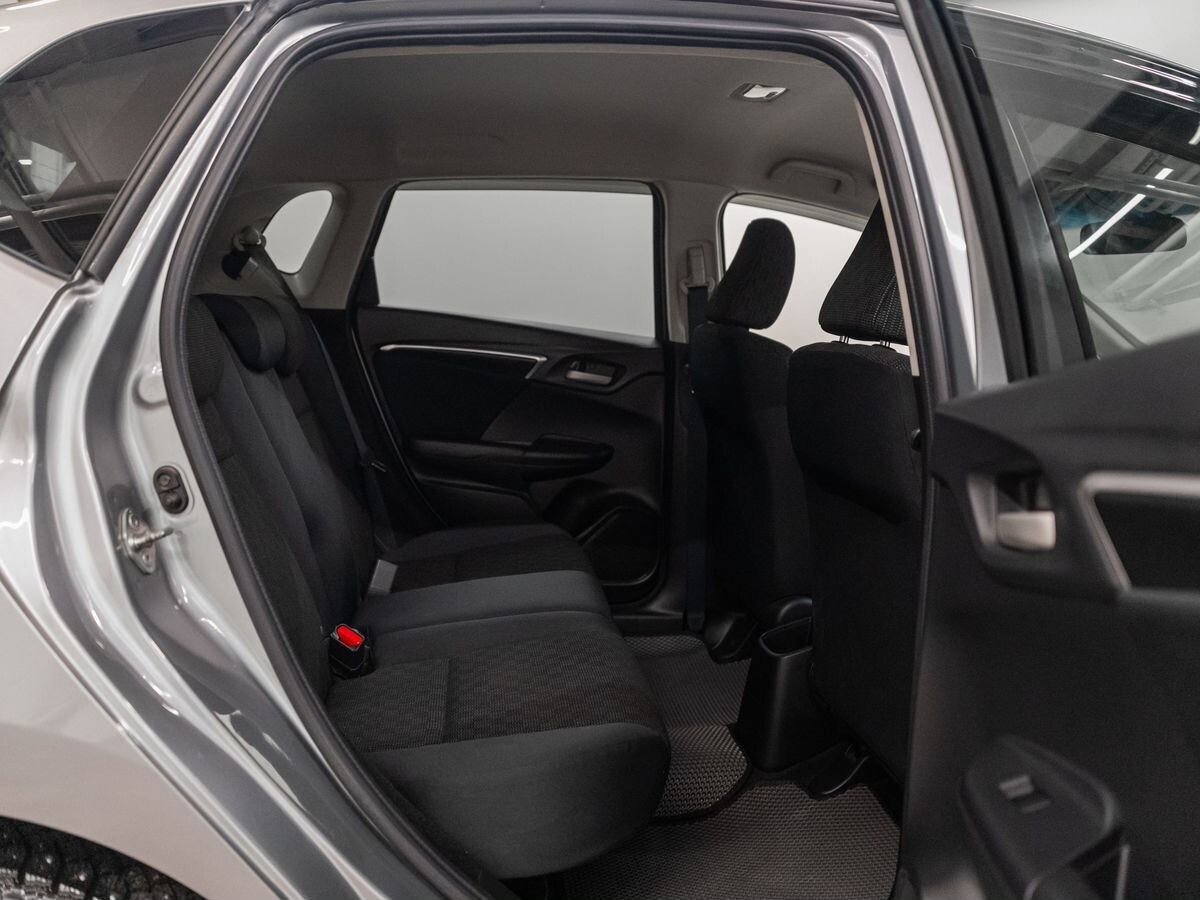 Honda Fit 2013 - фото автомобиля